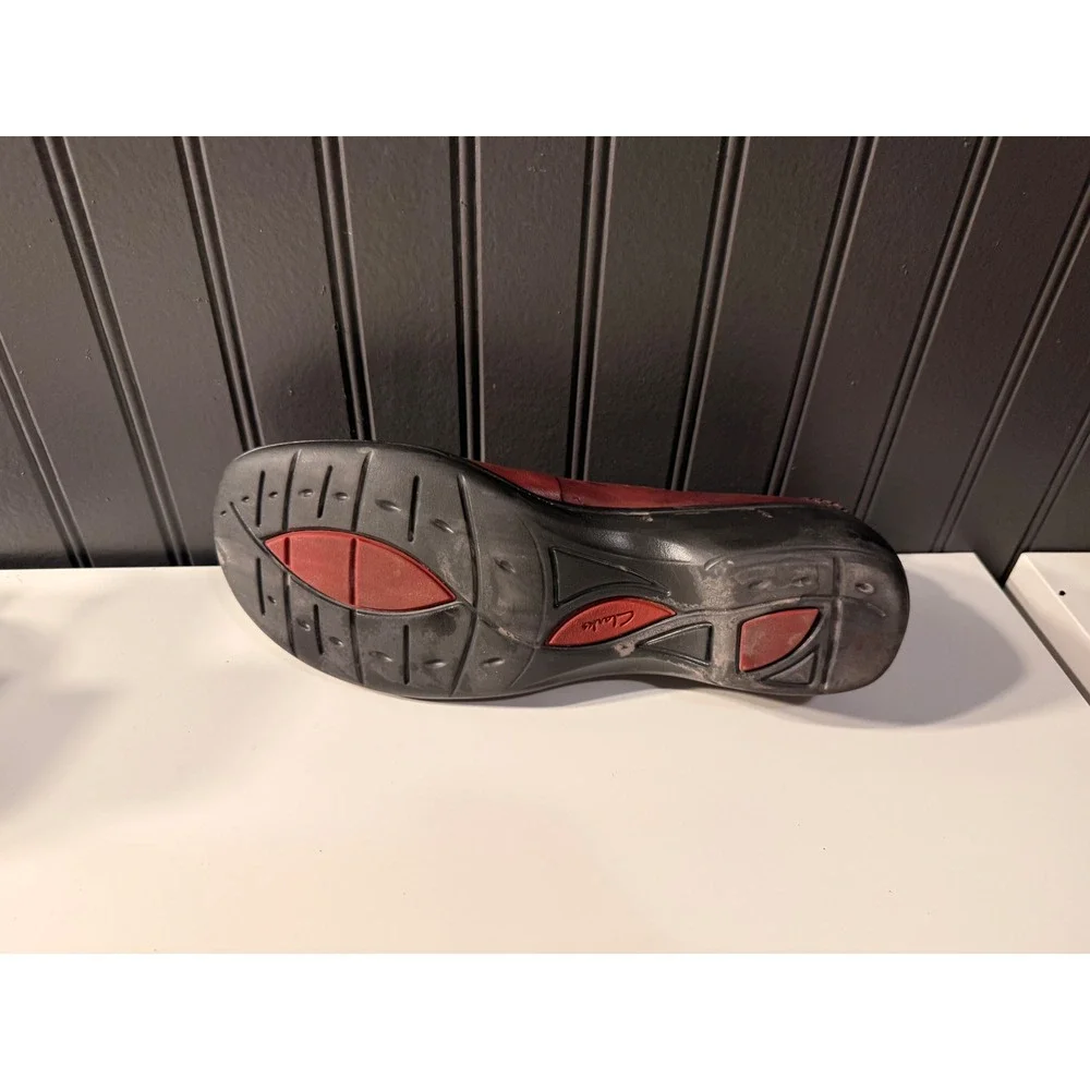 Clark's burgundy  women' platform shoes